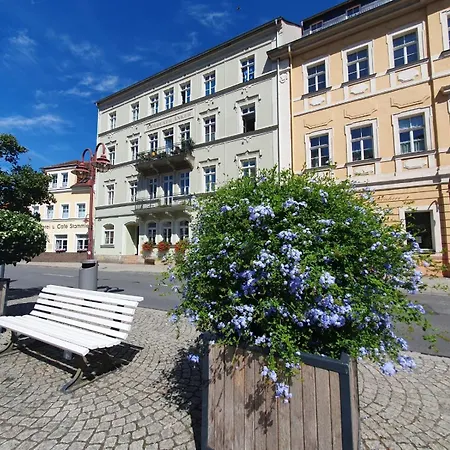 Am Springbrunnen *